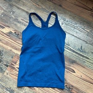 Lululemon T back ribbed size 6 lined